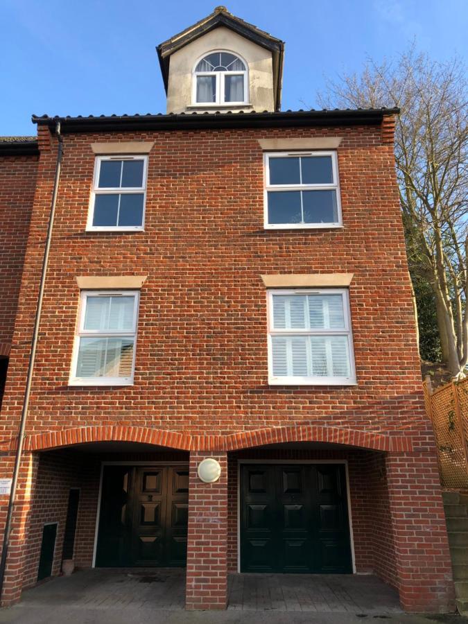 Stylish 2 Bed Apartment Next To The Norfolk Broads Coltishall Exterior photo